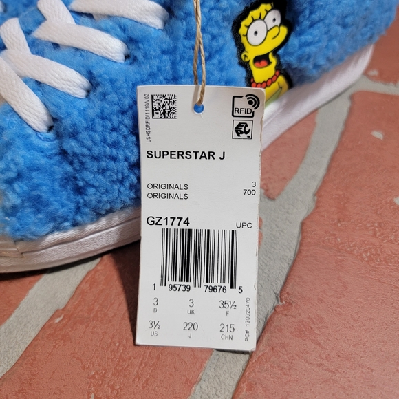 The Simpsons X Adidas Superstar Marge Simpson - Picture 8 of 9
